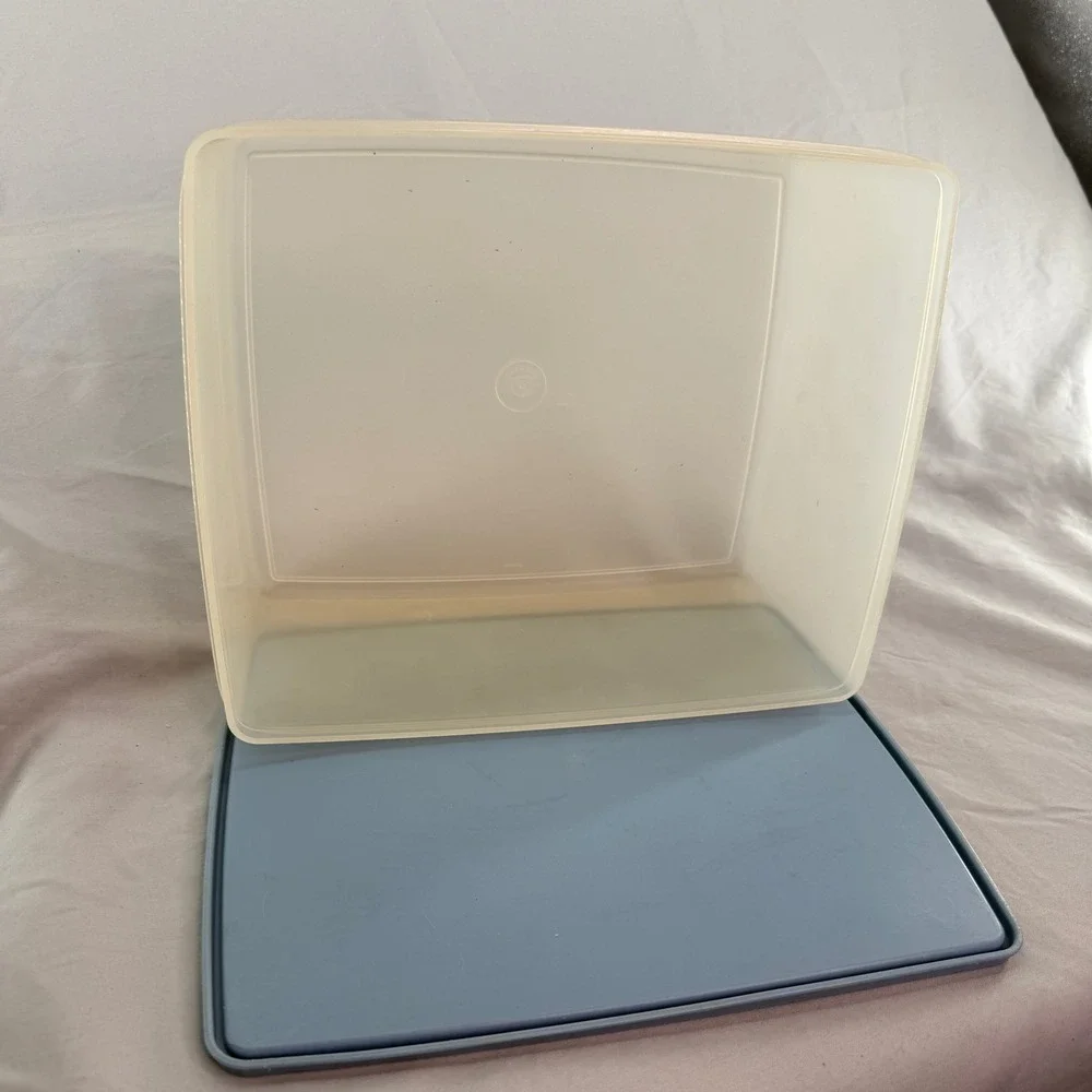 Tupperware vintage servalier